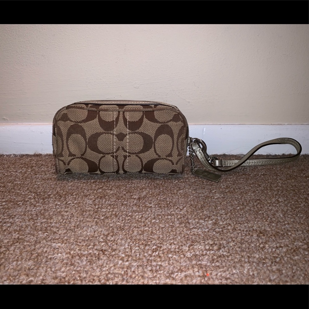 •Coach• Wristlet